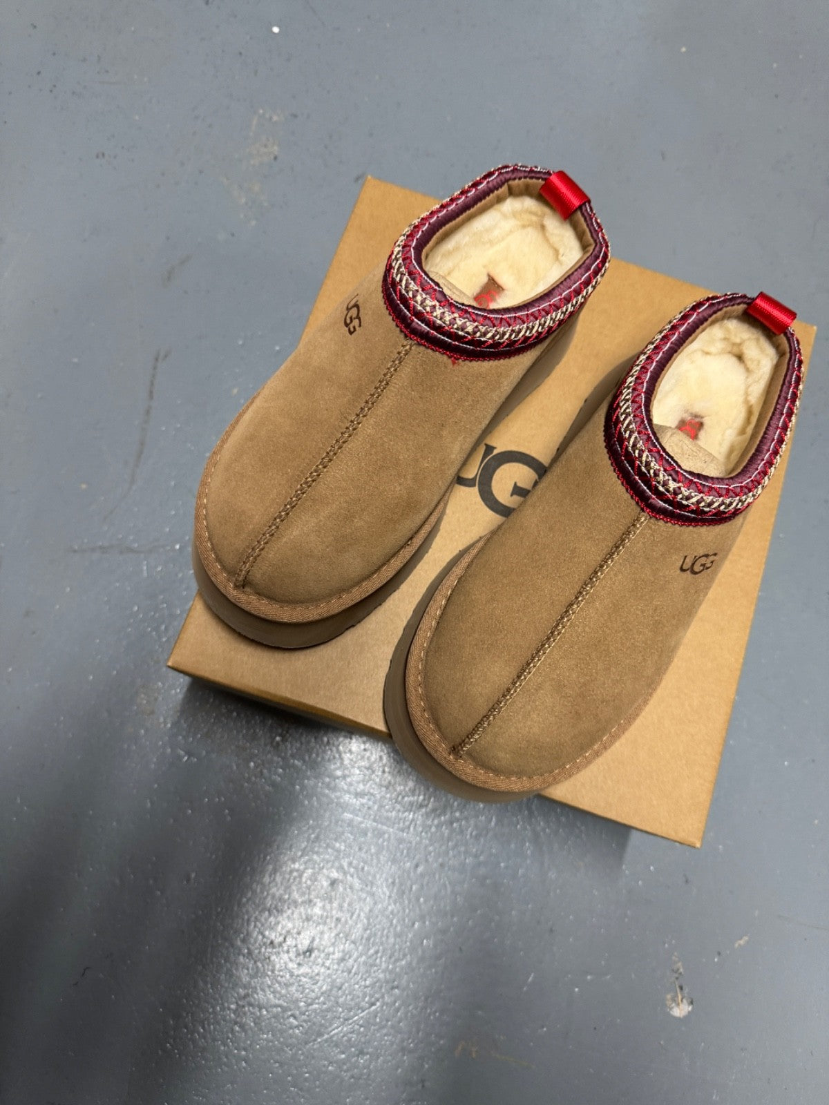 UGG Tazz Chestnut Suede Platform Slippers - All Sizes