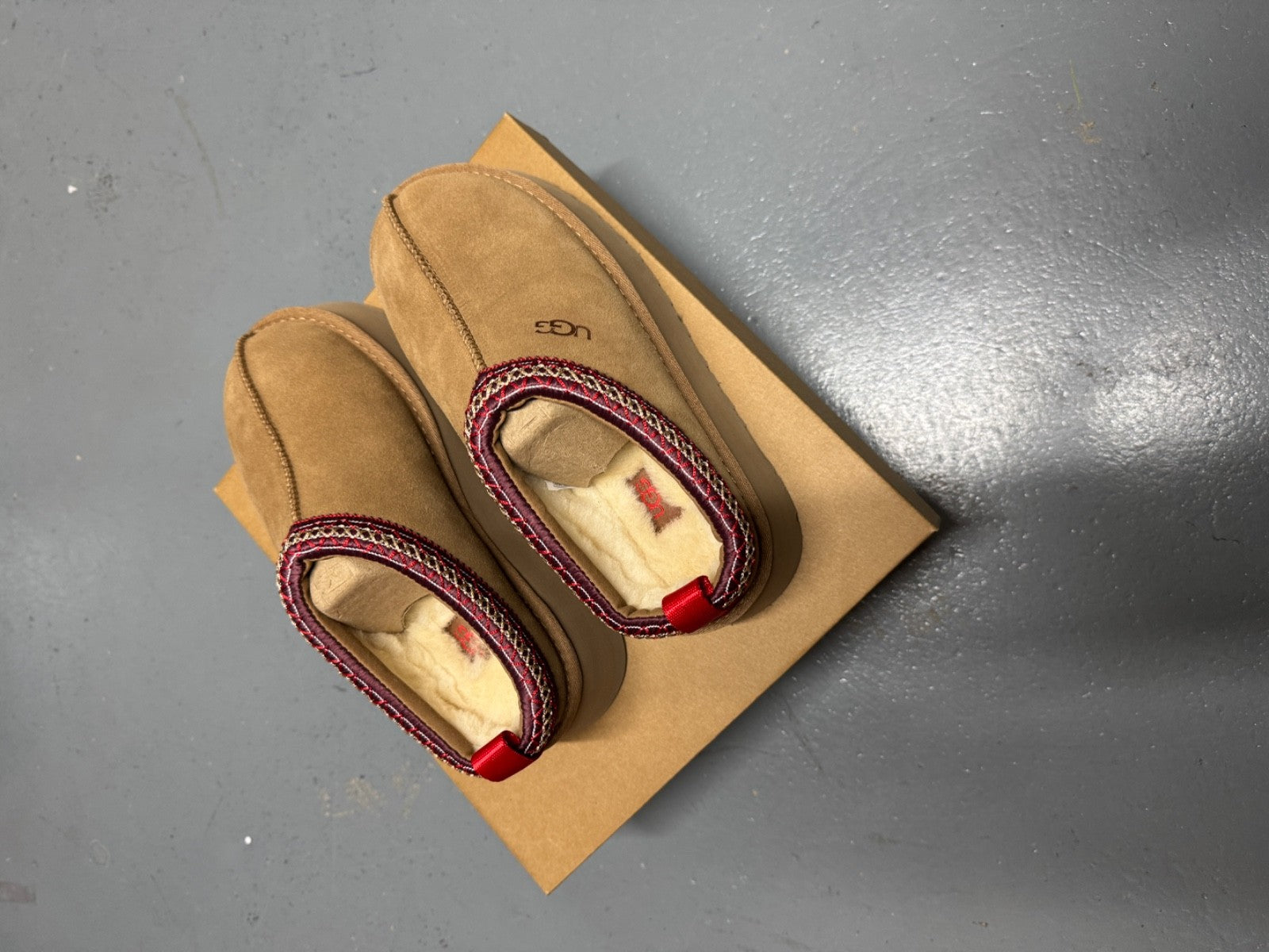 UGG Tazz Chestnut Suede Platform Slippers - All Sizes