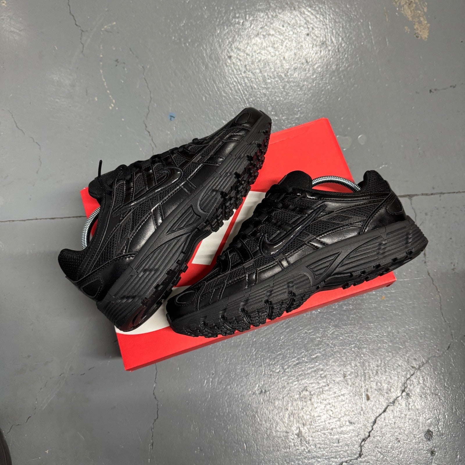 NIKE P-6000 - Triple Black P6000- All Sizes