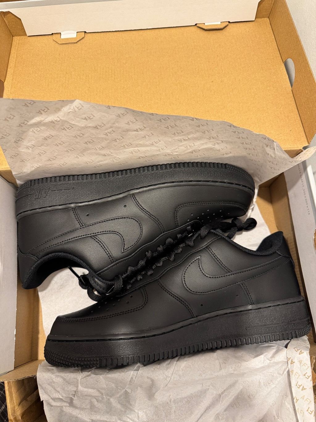 Junior Nike Air Force 1 Black Boy Girl Women - UK 3 to UK 6