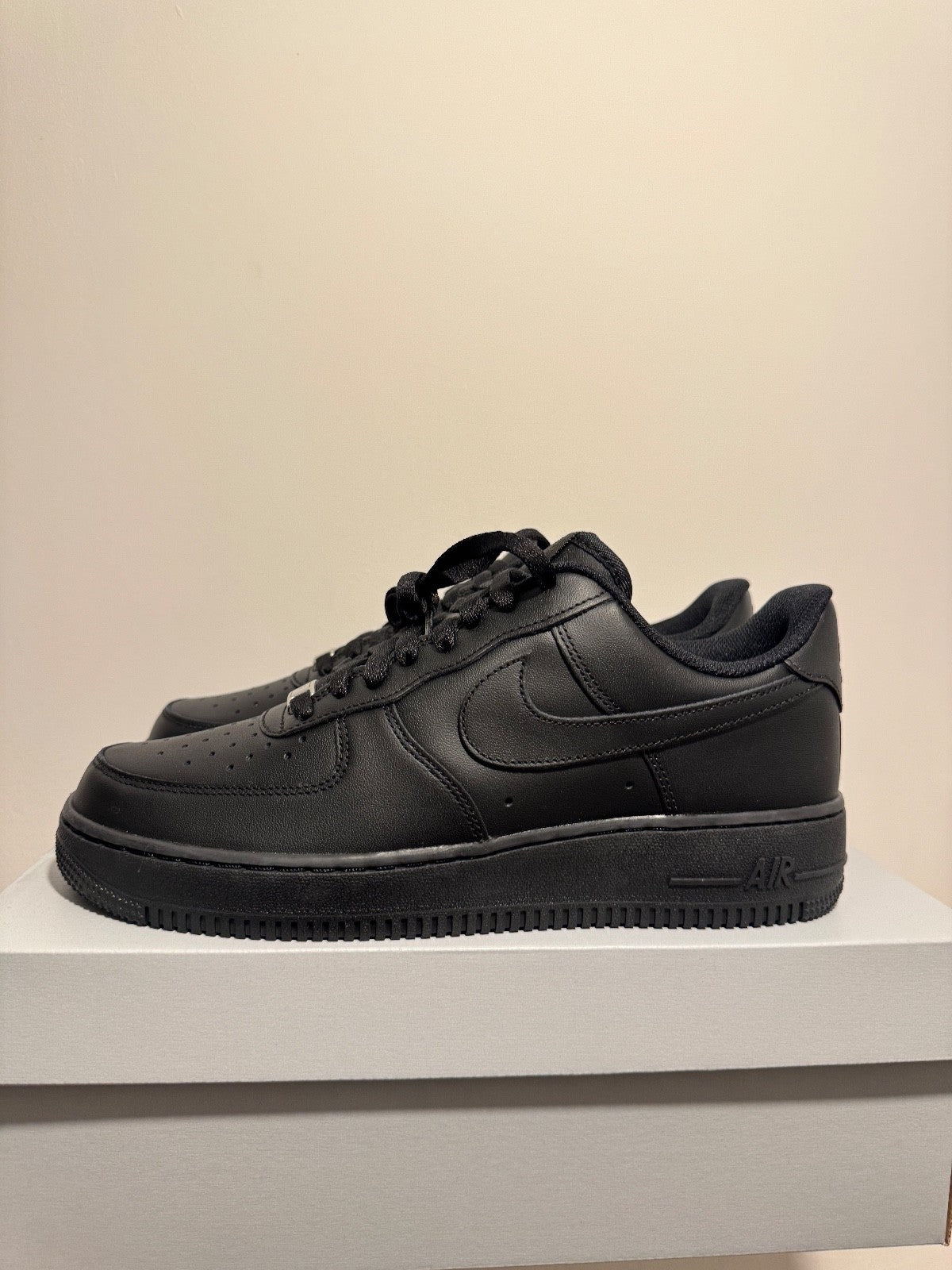 Junior Nike Air Force 1 Black Boy Girl Women - UK 3 to UK 6