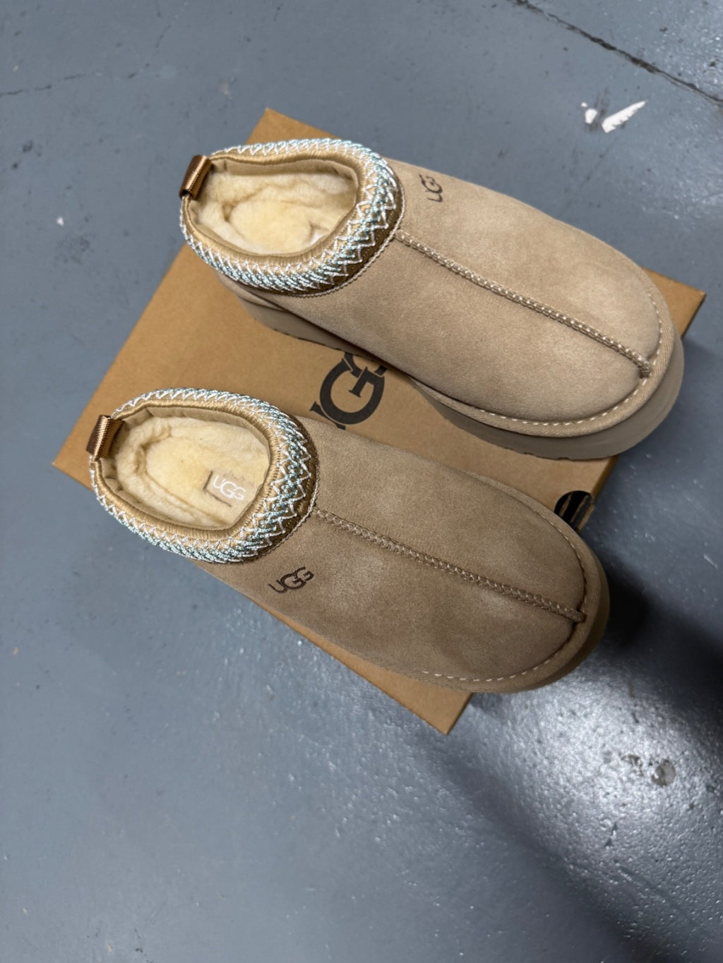 UGG Tazz Sand Suede Platform Slippers - All Sizes
