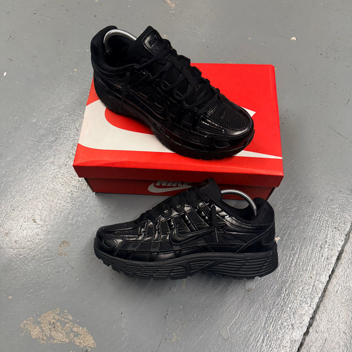 NIKE P-6000 - O.G TRIPLE BLACK