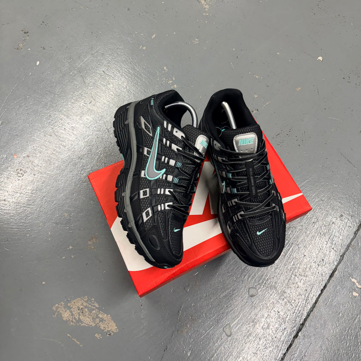 NIKE P-6000 - HYPER TURQOISE