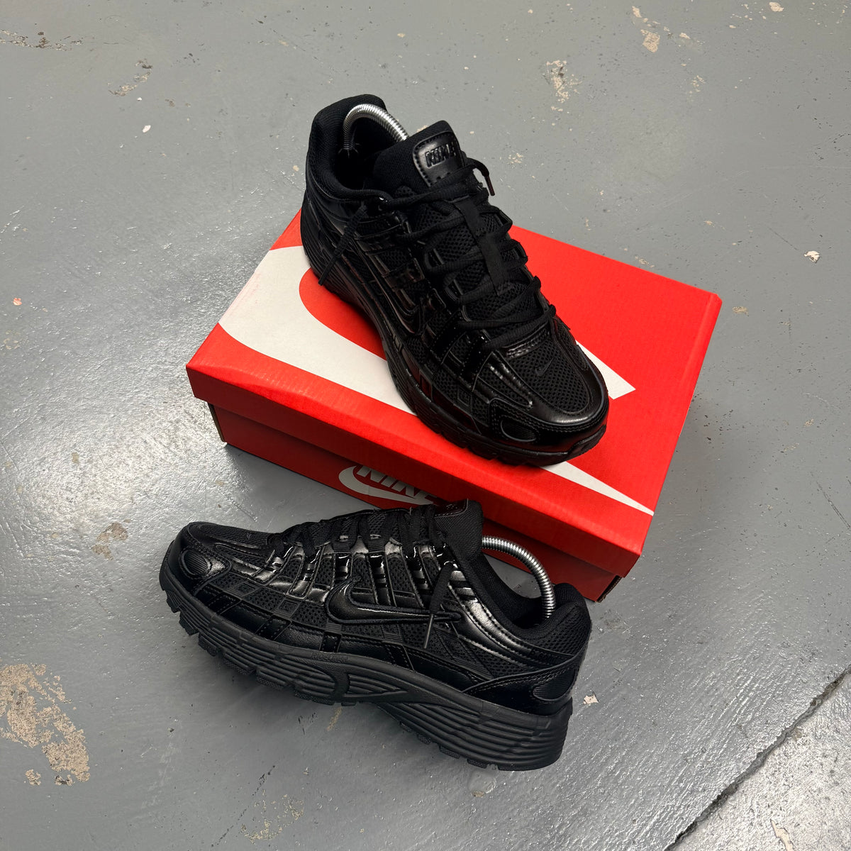 NIKE P-6000 - O.G TRIPLE BLACK